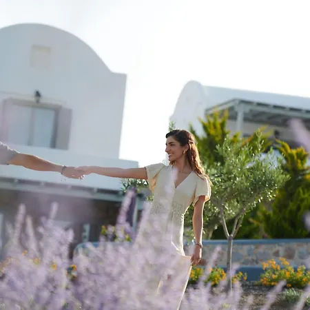 Desiterra & Fira (Santorini)