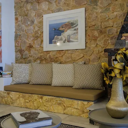 Desiterra & 5* Fira (Santorini)